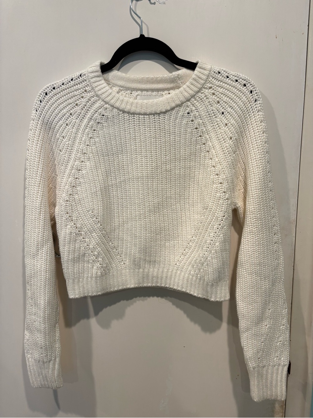 Abercrombie & Fitch Women's Cream Cable Knit Crewneck Sweater